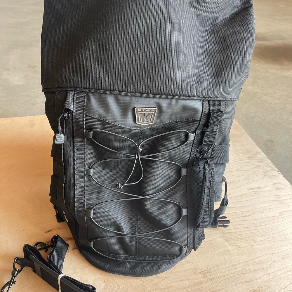 Kuryakyn sissy bar bag